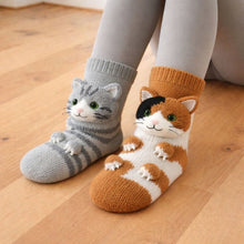 Lade das Bild in den Galerie-Viewer, HUGGY Kuschelsocken – mit Katzen &amp; Hunden – Einheitsgröße – Unisex
